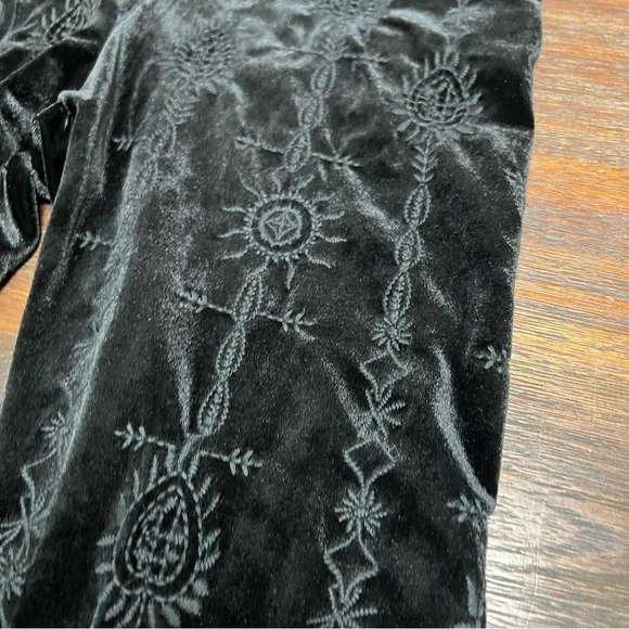 Johnny Was Althea Stretch Tonal Embroidered Velvet Legging Black XS - Picture 15 of 16